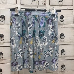 Comme Toi floral skirt size small